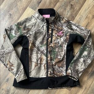 Kings River Ladies tech Camo / Black Jacket sz M water resistant / wind proof